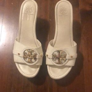 TORY BURCH wedge sandals sz 8.5